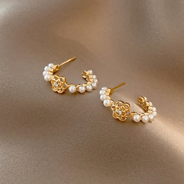 Small Daisy Hoop Earrings
